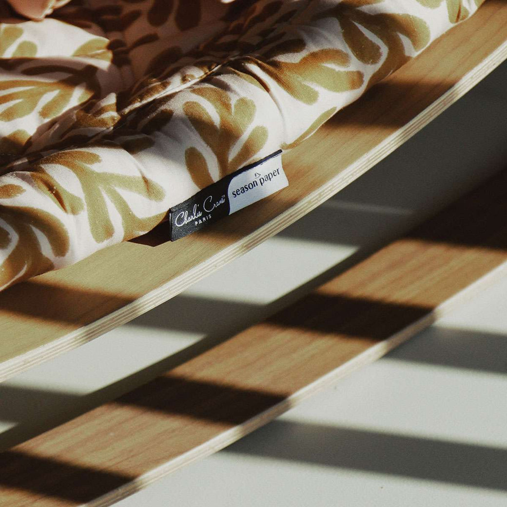 Levo Baby Rocker Season Paper - Walnut