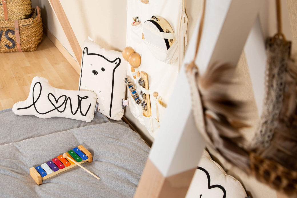 Canvas Cushion Love - ChildHome