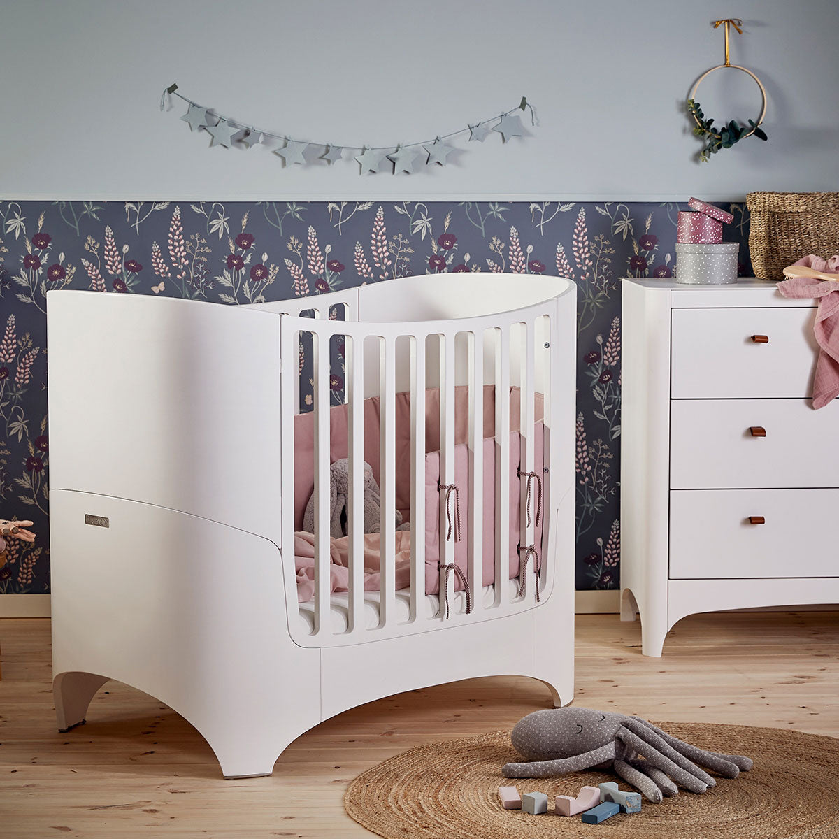 Classic Baby Cot Bed White - Leander