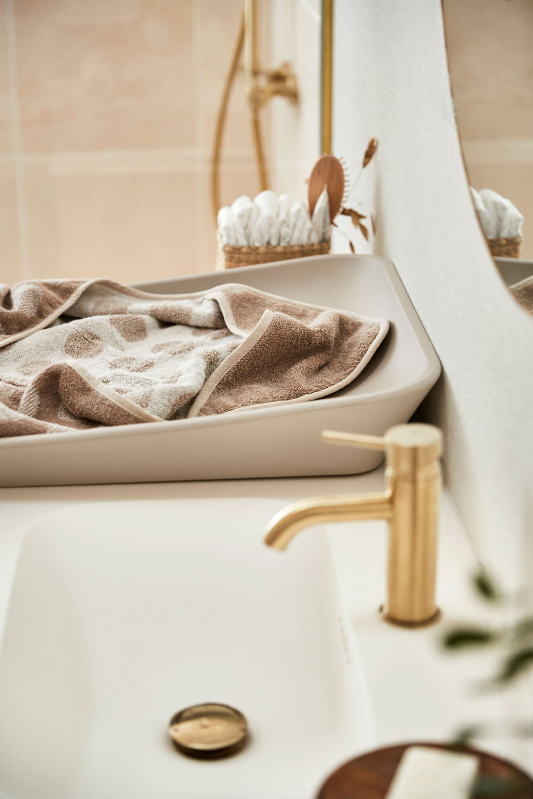 Hoodie Towel Cappuccino Dot - Leander