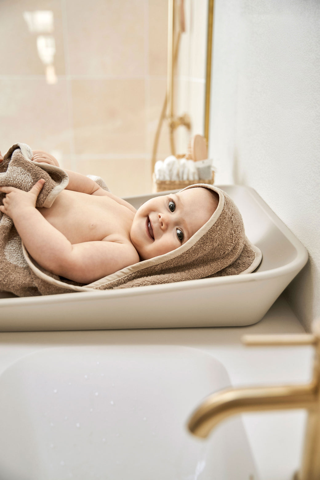 Hoodie Towel Cappuccino Dot - Leander