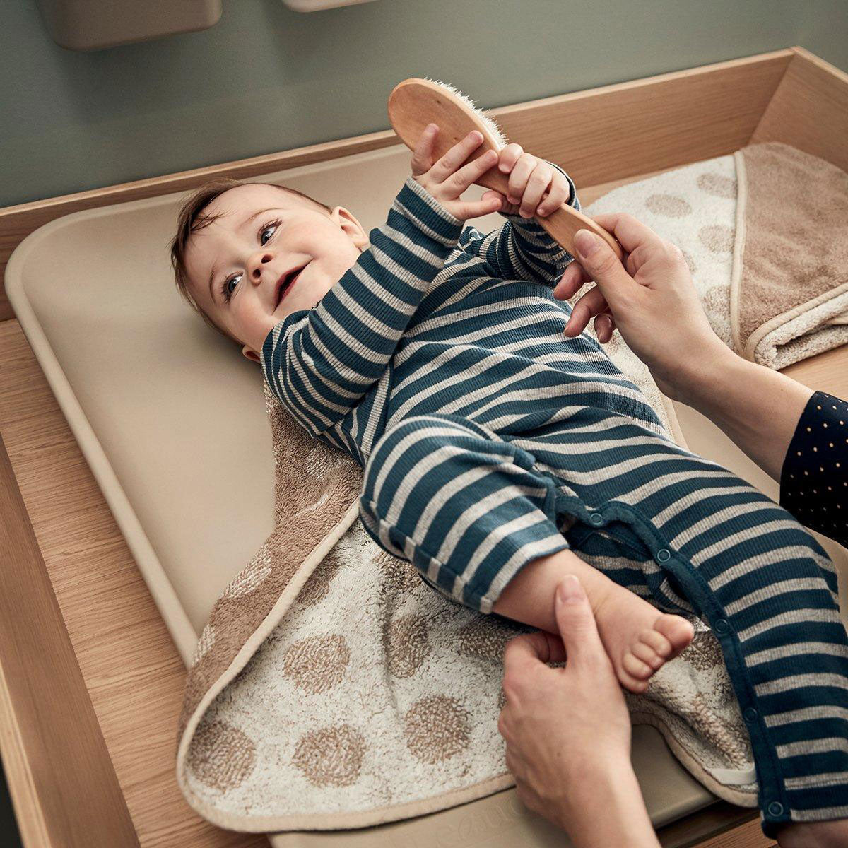 Linea Dresser and Changing Table Natural Wood - Leander