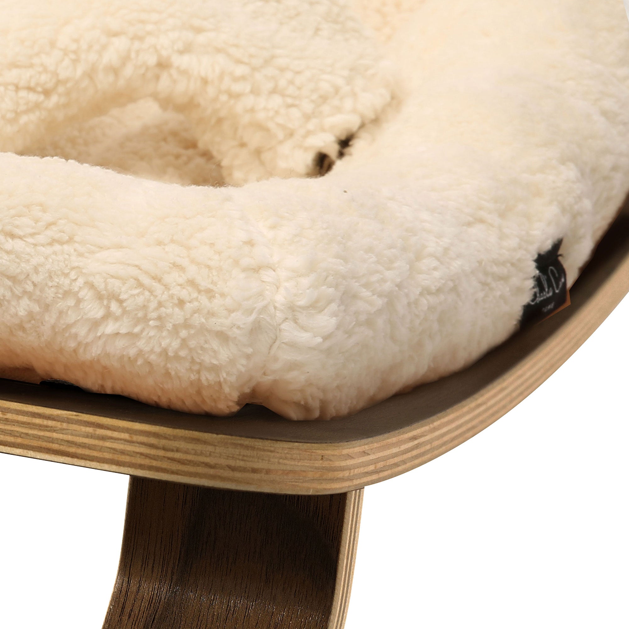 Levo Baby Rocker Fur Milk - Walnut - Charlie Crane