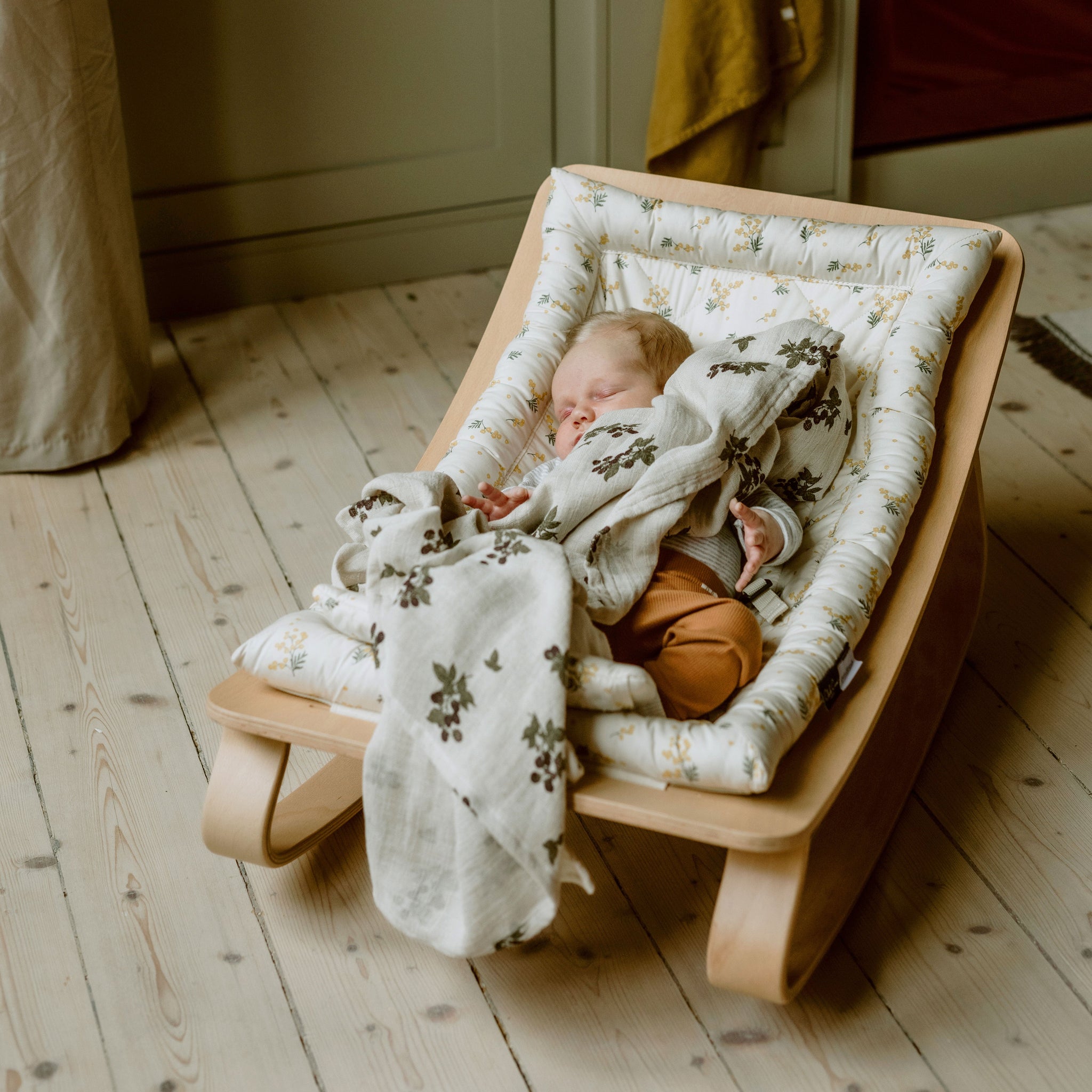 Levo Baby Rocker Mimosa - Natural - Charlie Crane