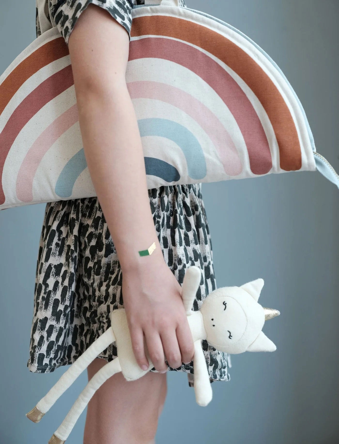 Carry Play Purse Rainbow - Fabelab