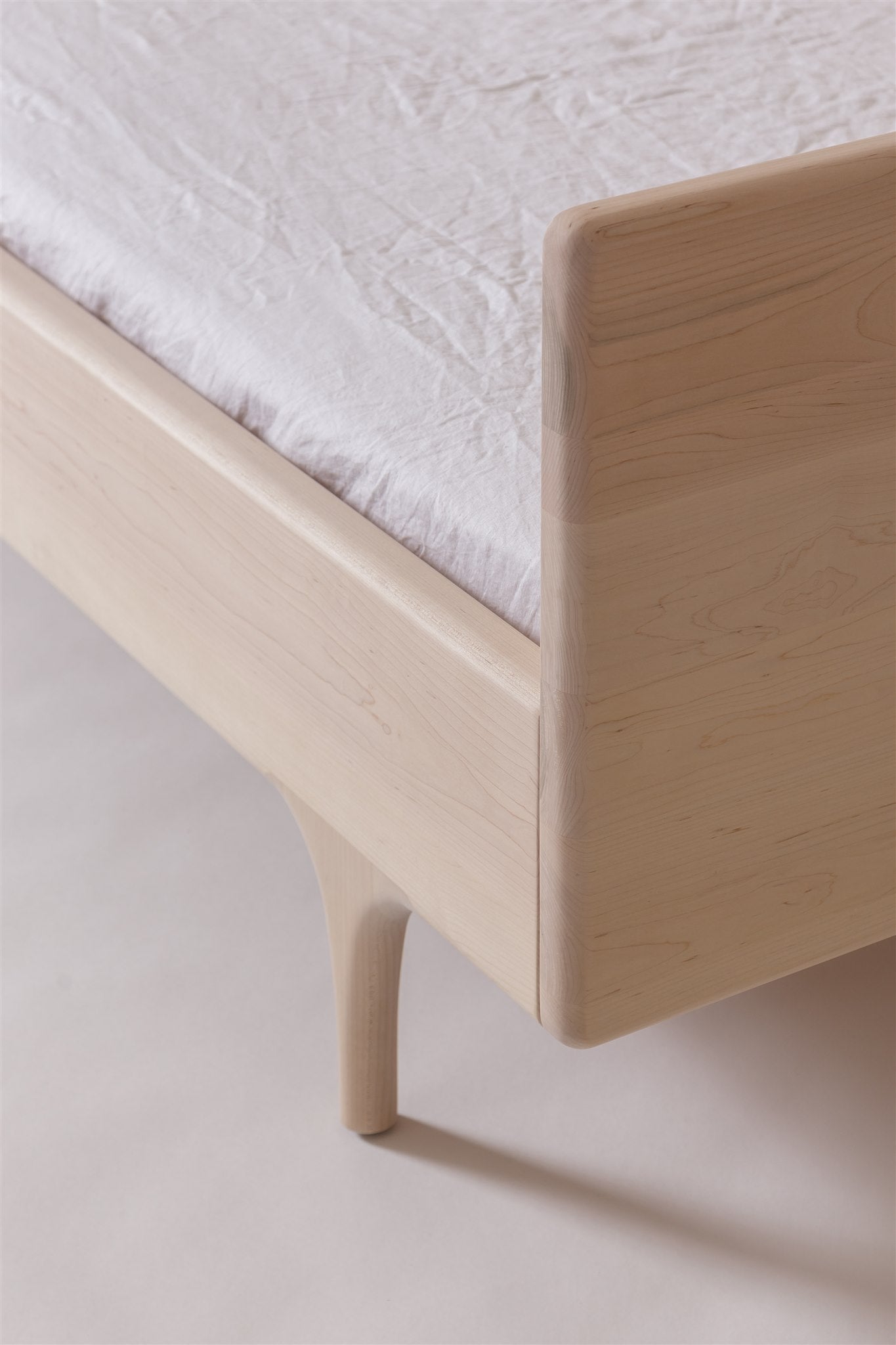 Caravan Divan Single Bed - Kalon Studios