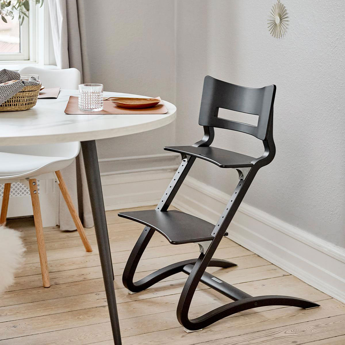 Leander Classic Wooden High Chair - Black - Leander