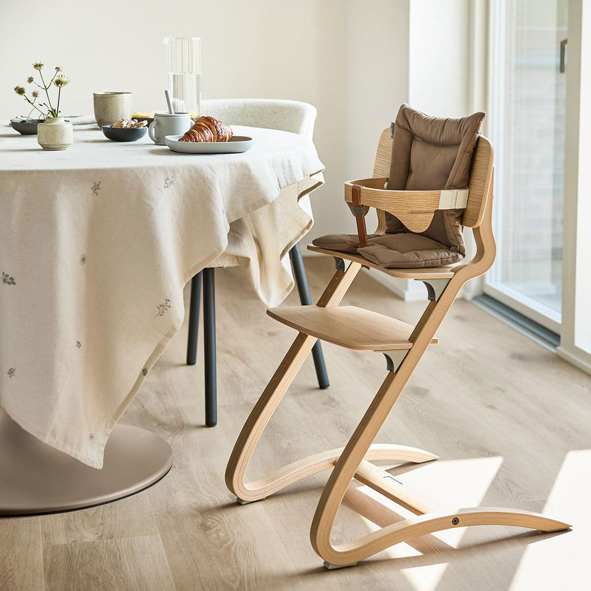 Leander Louie Wooden High Chair Oak - Leander