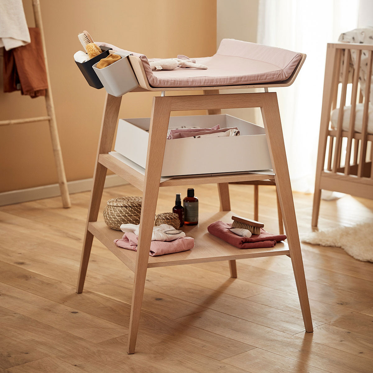 Linea Changing Table with mat Natural Wood - Leander