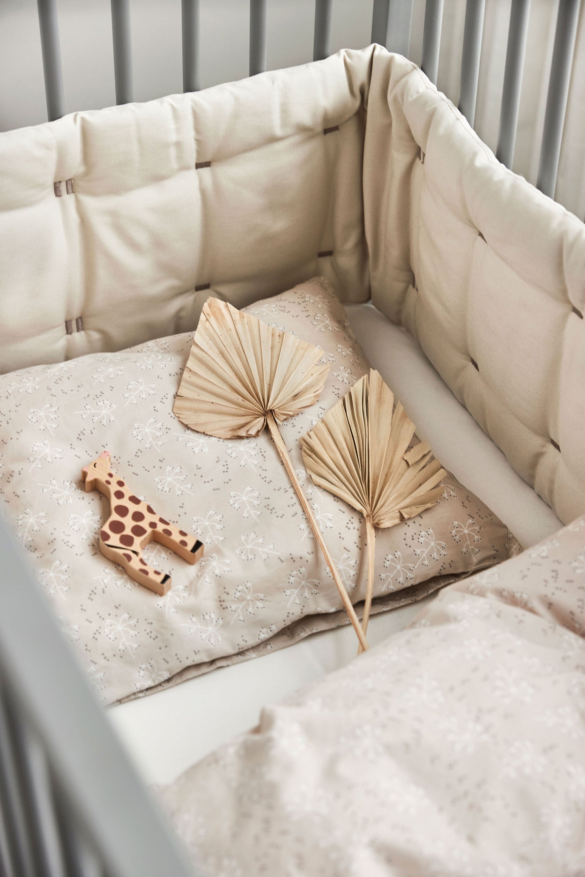 Organic baby bedding set Meadow Cappuccino Leander Bebemoda