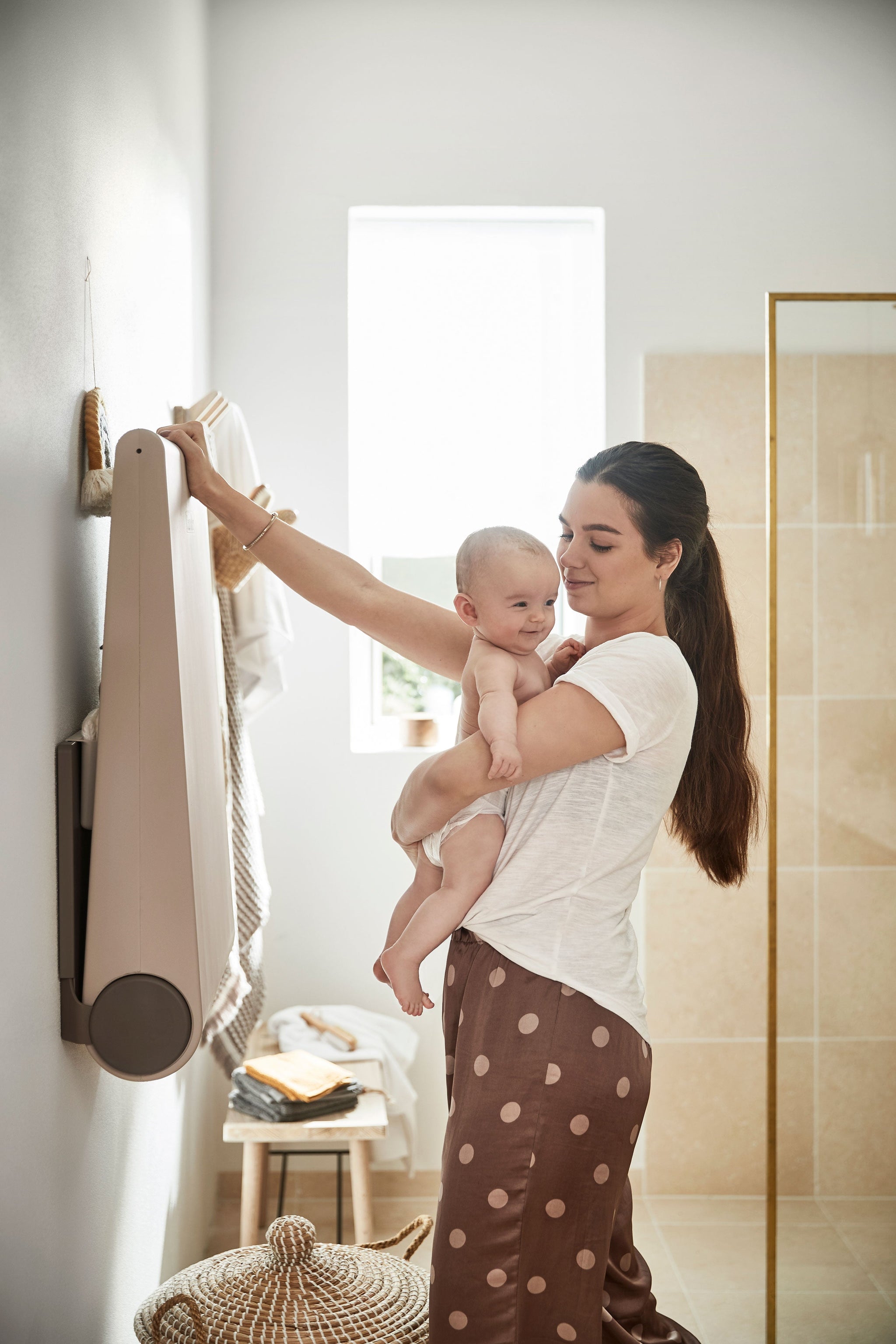 Wally Wall-mounted Changing Table Cappuccino - Leander