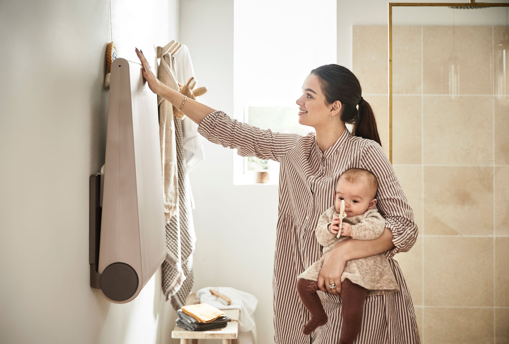 Wally Wall-mounted Changing Table Cappuccino - Leander