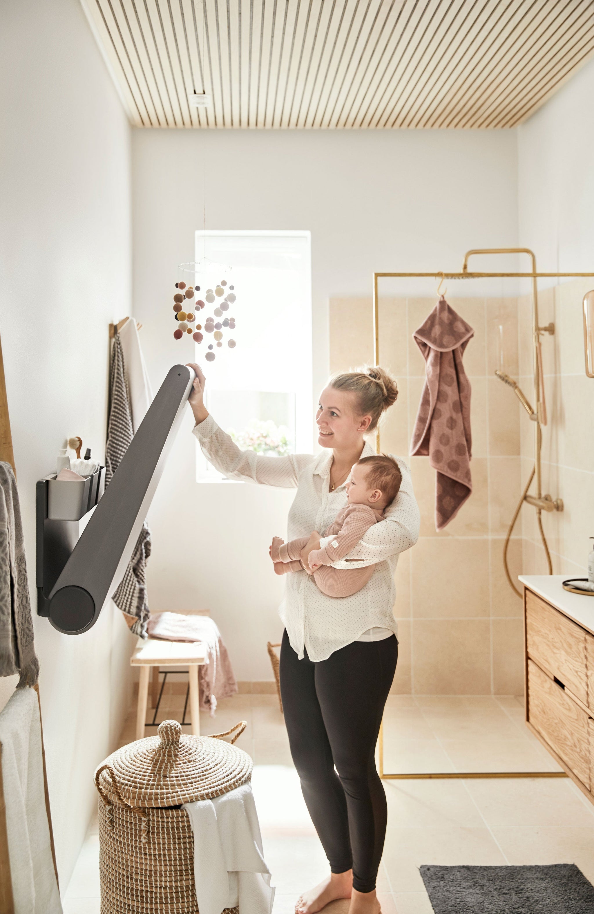 Wally Wall-mounted Changing Table Dusty Grey - Leander