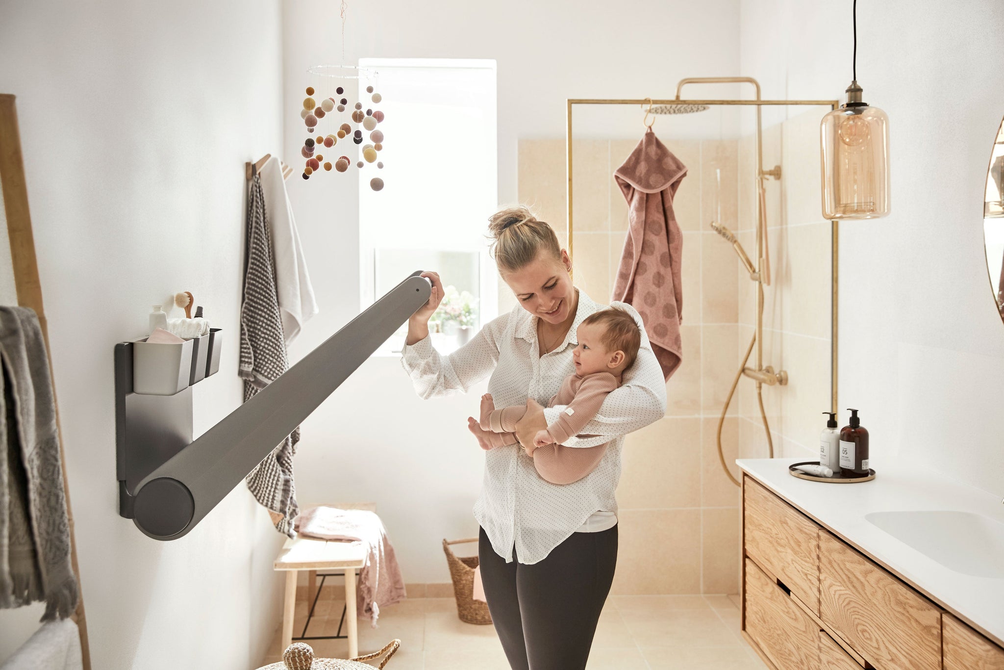 Wally Wall-mounted Changing Table Dusty Grey - Leander