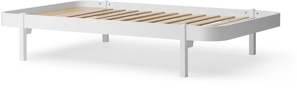 Wood Lounger Bed White
