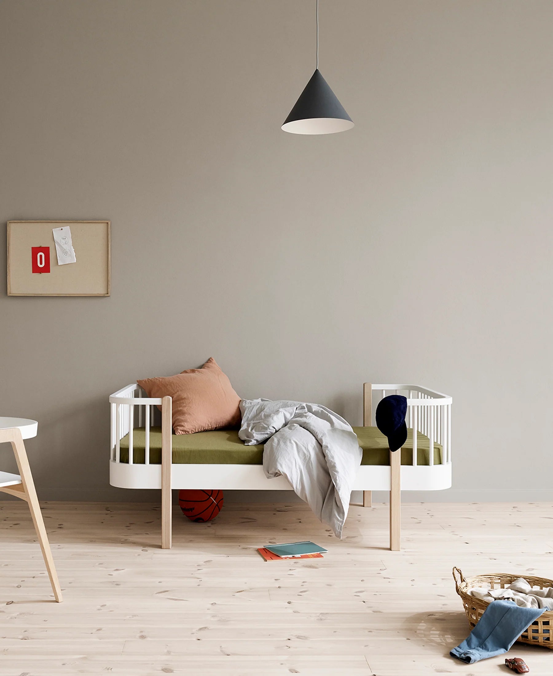 Wood Original Junior Bed - White/Oak - Oliver Furniture