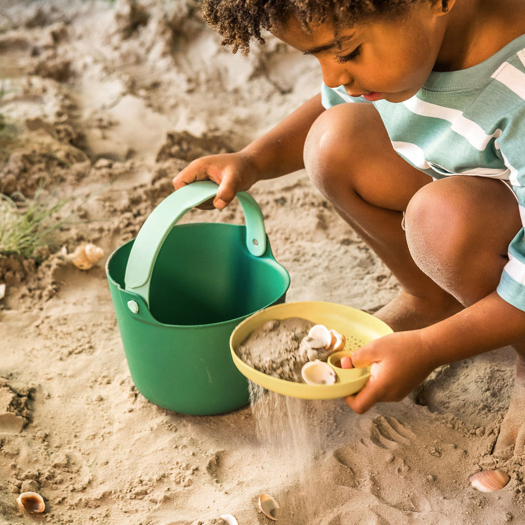 Bucki Bucket & Sieve Lagoon Banana - Quut