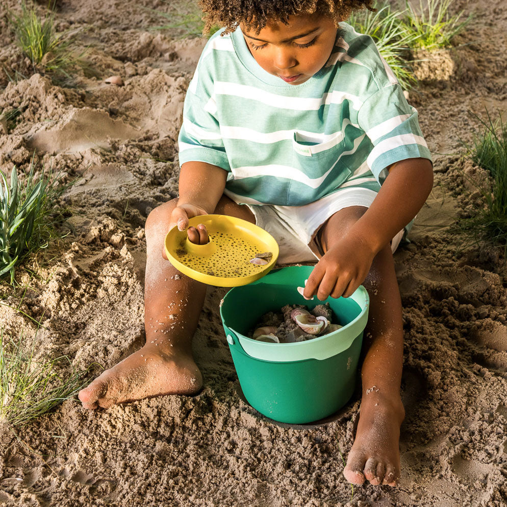 Bucki Bucket & Sieve Lagoon Banana - Quut