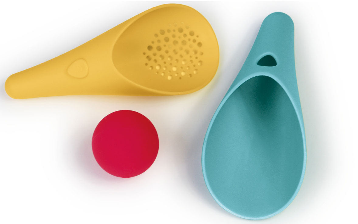 Cuppi Three Piece Shovel Sieve and Ball Set Banana Blue - Quut