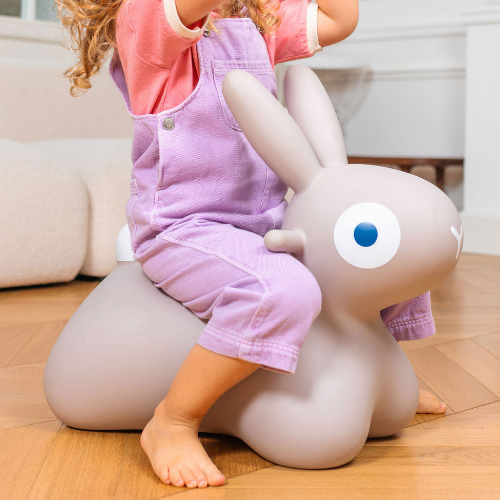 Hoppi Bouncing Bunny Warm Grey - Quut