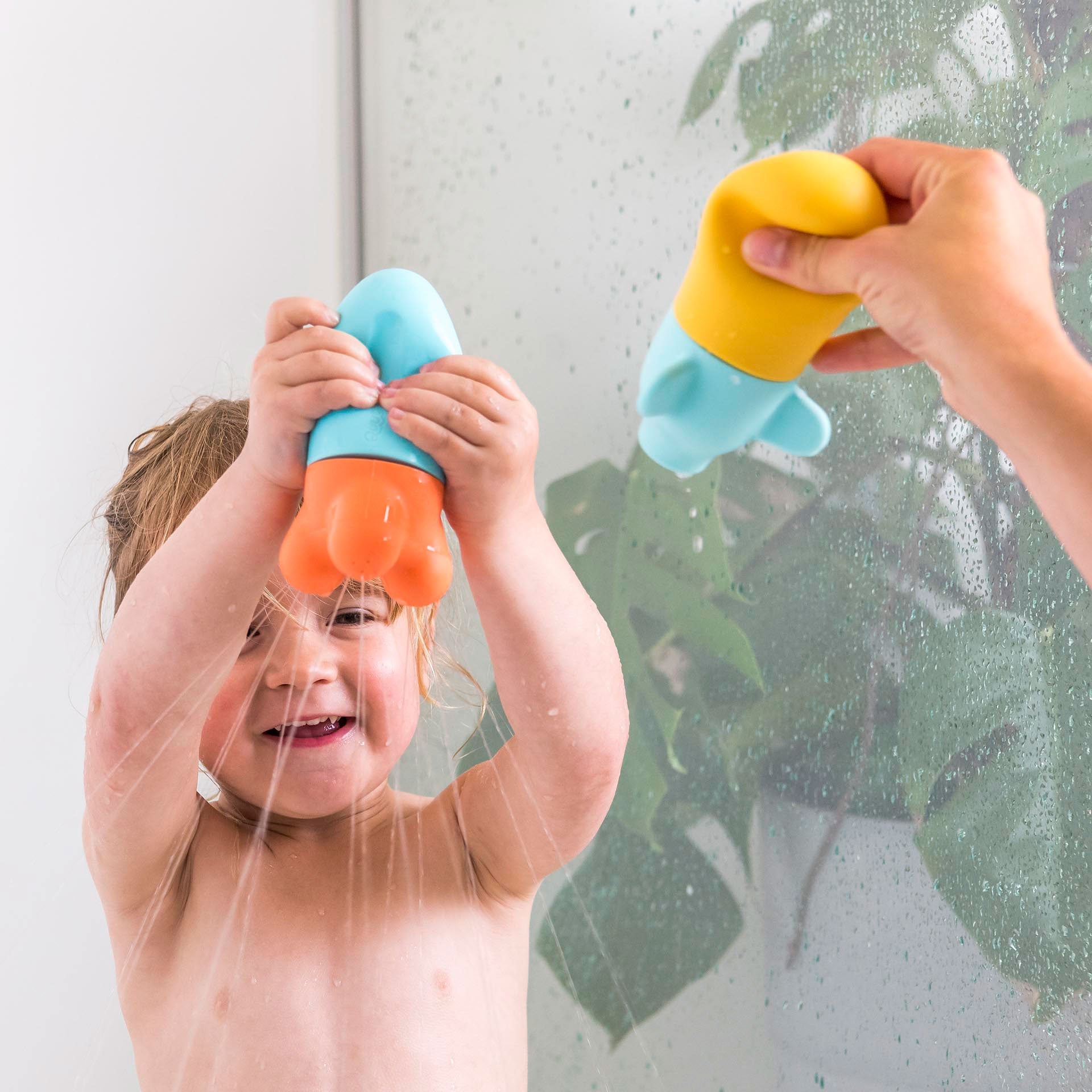 Squeezi Bath Toy Squirter Rocket - Quut