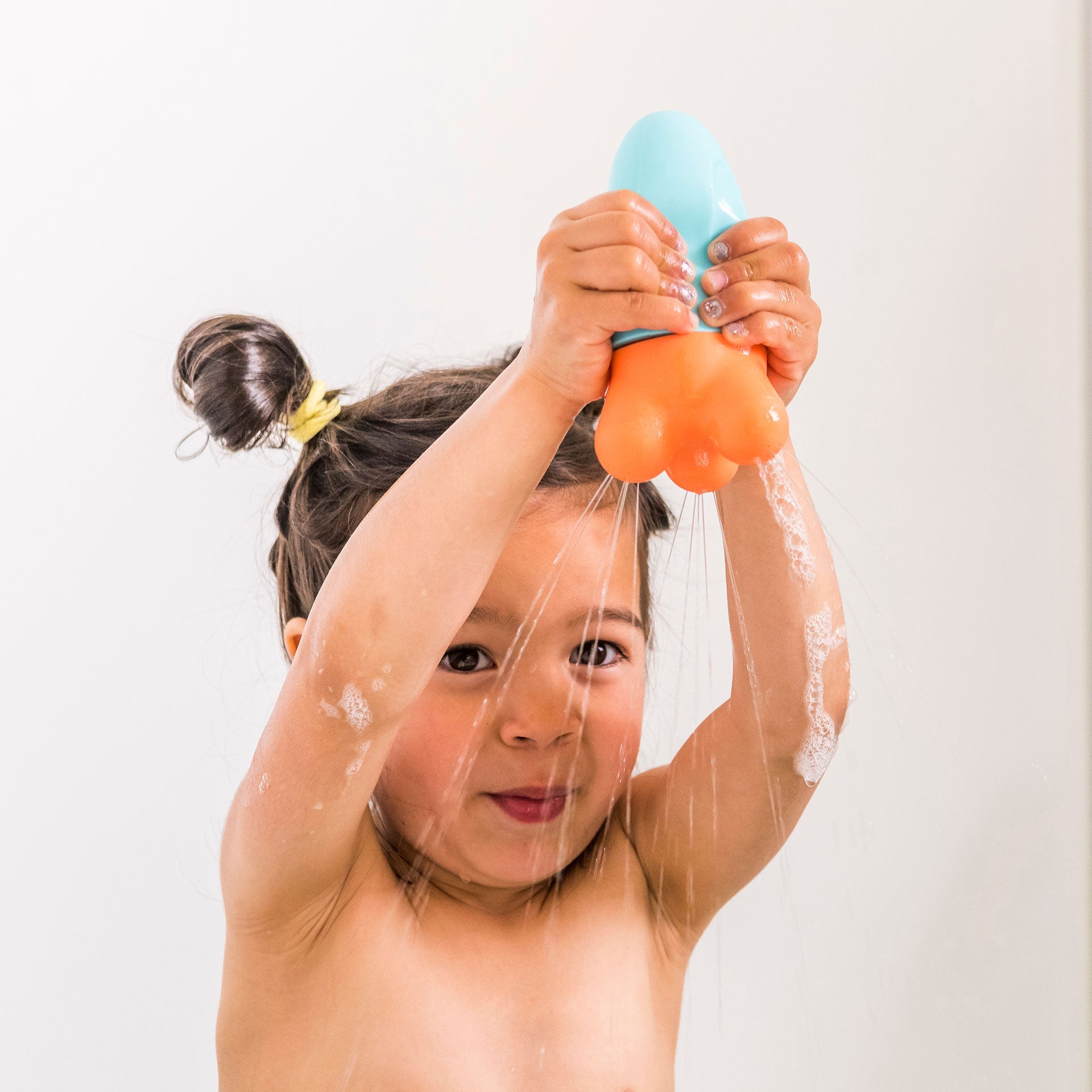 Squeezi Bath Toy Squirter Rocket - Quut