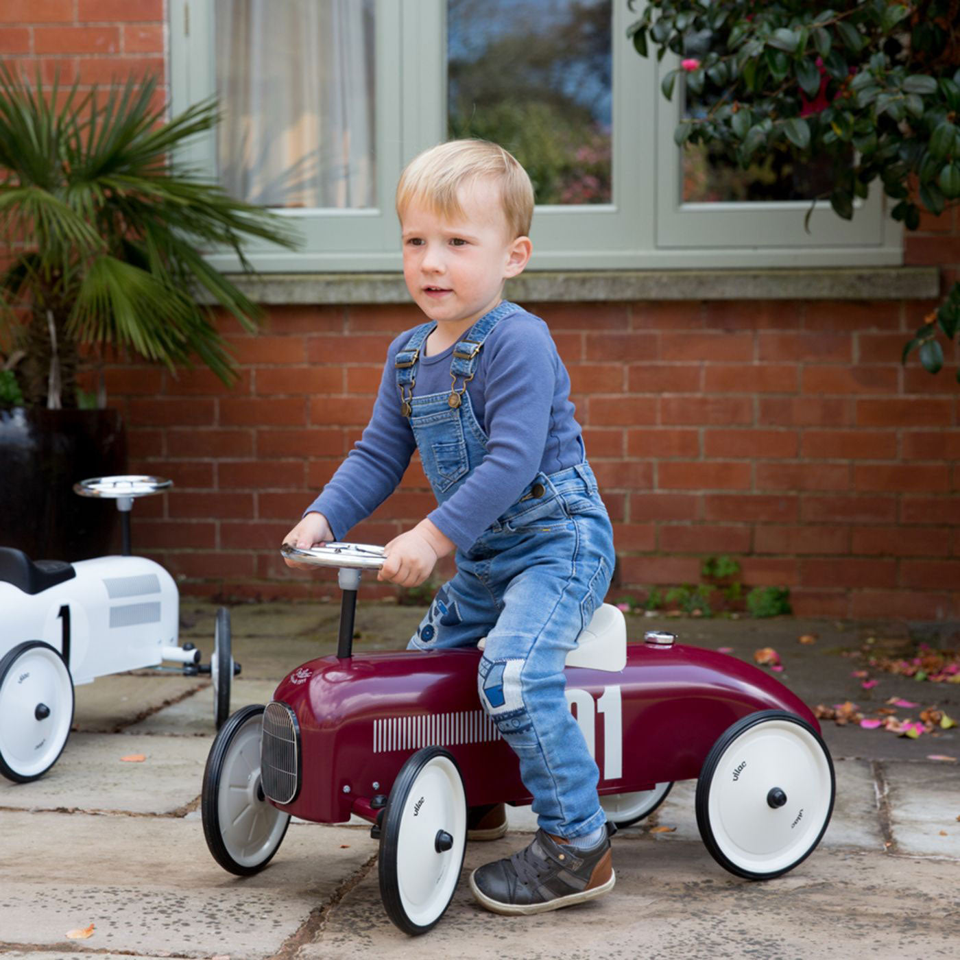 Metal Vintage Ride on Car Burgundy - Vilac