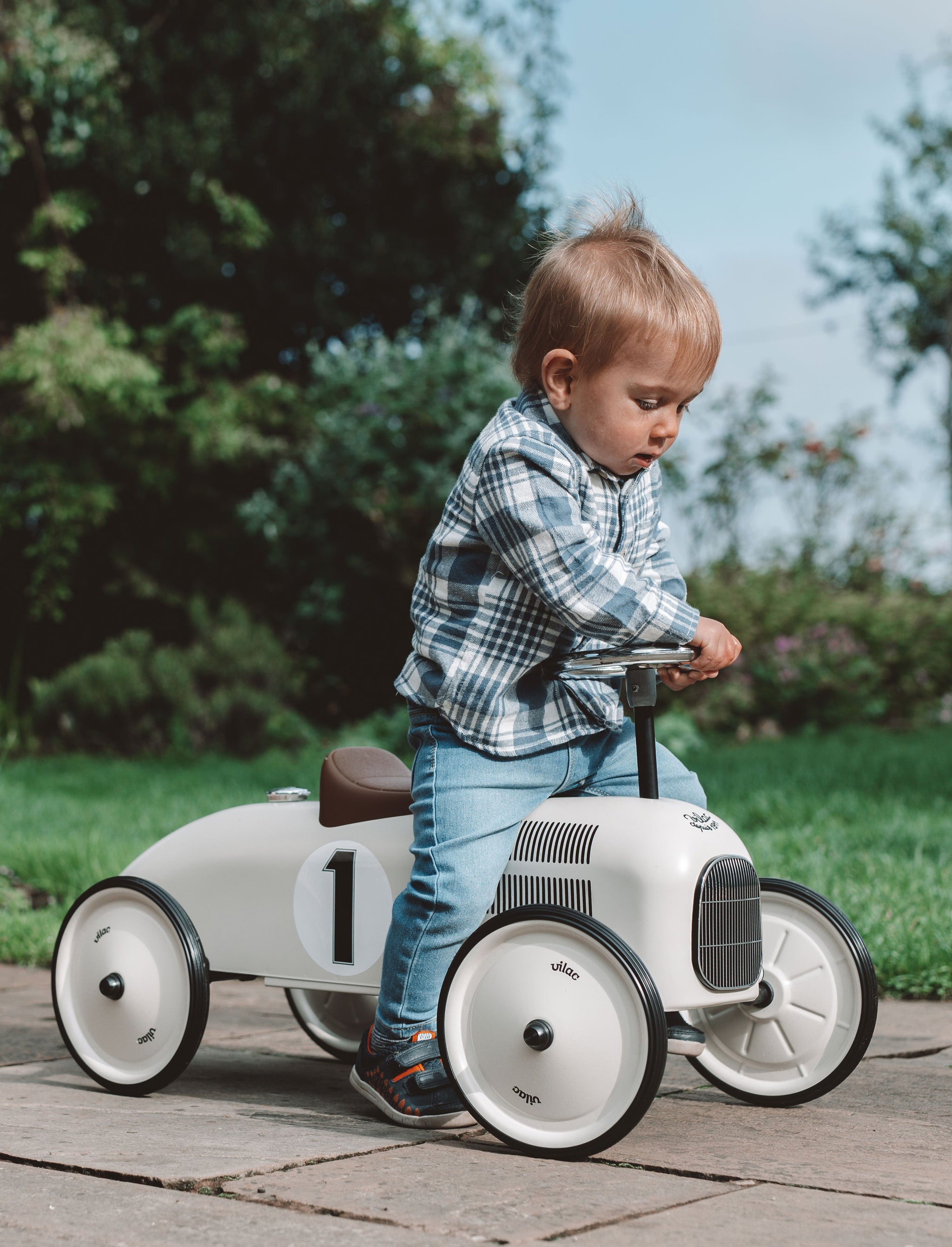 Metal Vintage Ride on Car Off white - Vilac