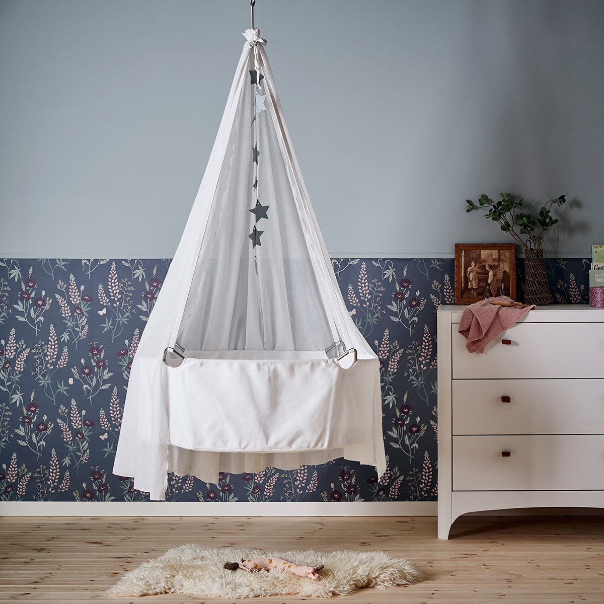 Classic Hanging Cradle White - Leander